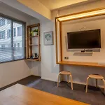 Comfy Studio Apartment By Reqhome