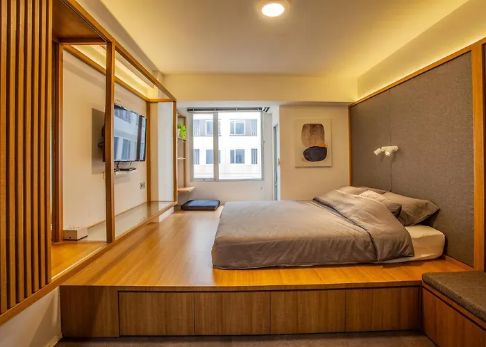 Comfy Studio Apartment By Reqhome